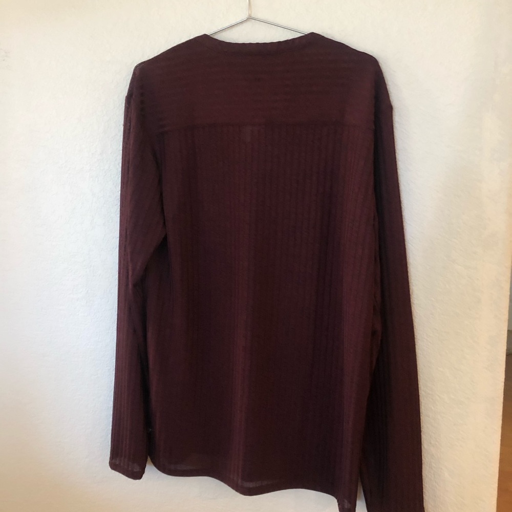 Guess Sweater - Picture 3 of 3